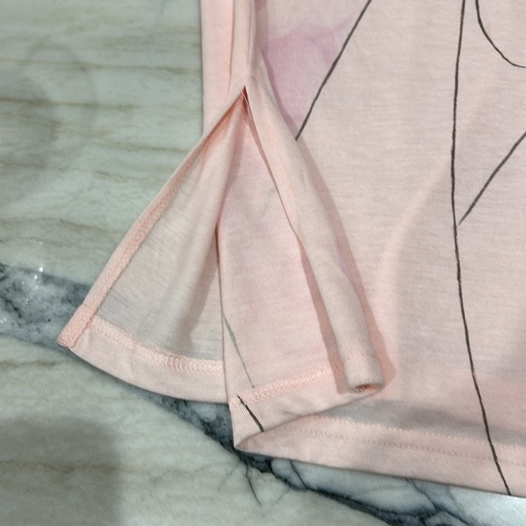 Disney Women’s Pink tank top/Snow White/Rhinestones Water Color Size XL NWT - Picture 5 of 7